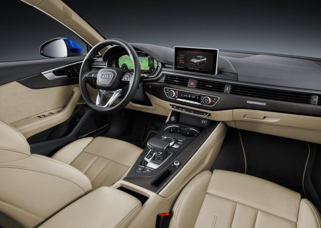 Audi A4 arka tasarım ve stop lambaları