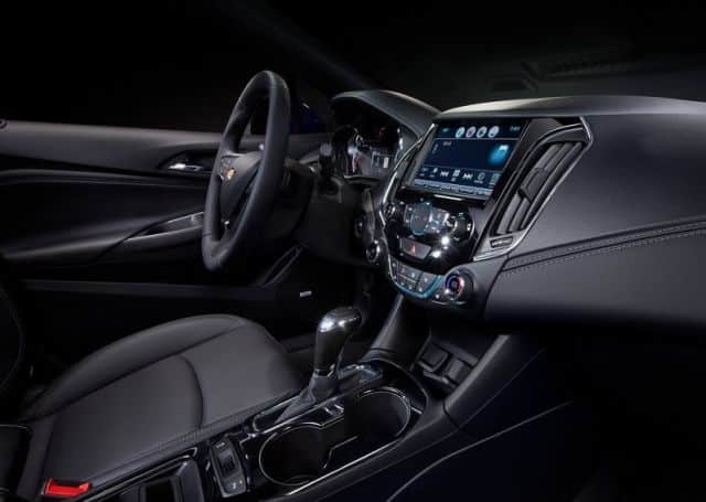 Chevrolet Cruze ön kabin ve orta konsol