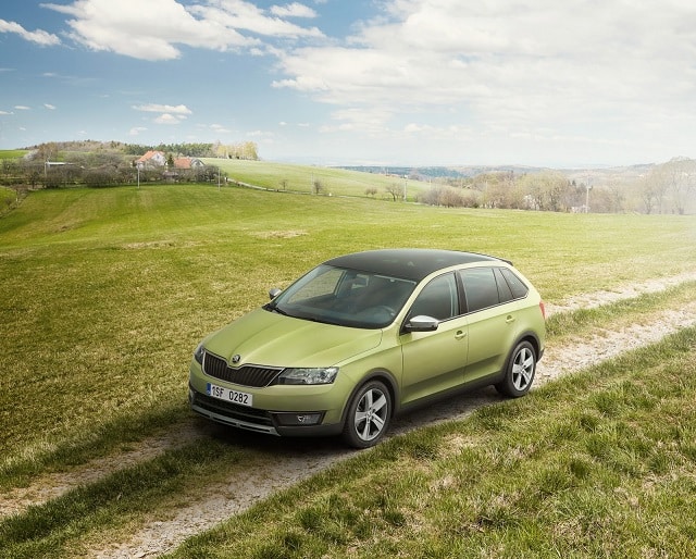 Skoda Rapid Spaceback ScoutLine ön ve yan görünümü