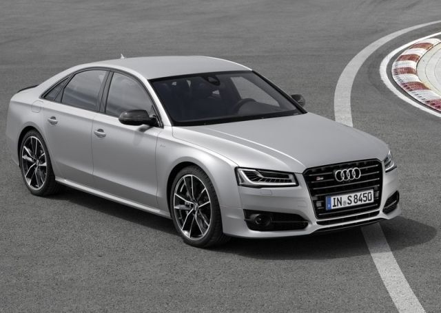2016 Audi S8 Plus önden görünüm