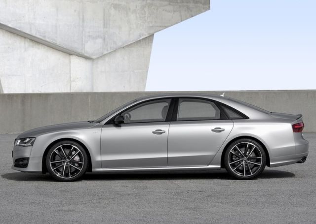 2016 Audi S8 Plus otomobil arşiv görseli