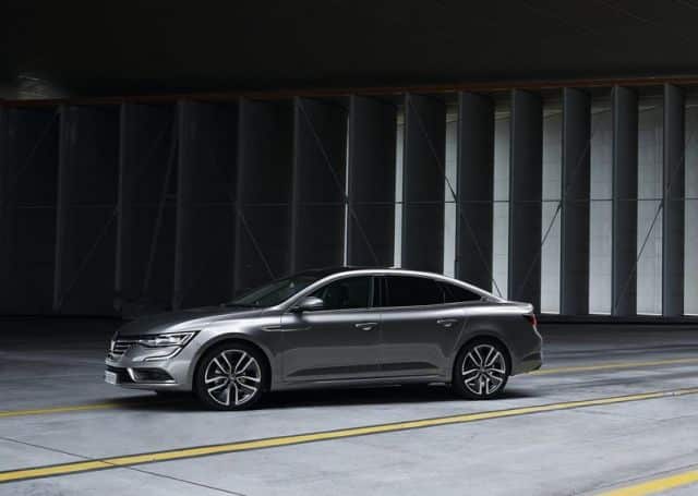 Renault Talisman sedan yan profil görünüm