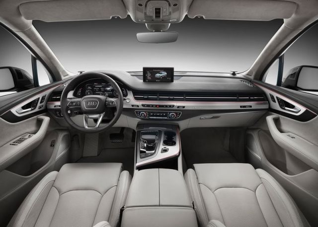 Audi Q7 ikinci nesil arşiv fotoğrafı