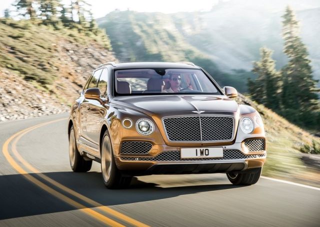 Bentley Bentayga yan profil ve gövde çizgisi