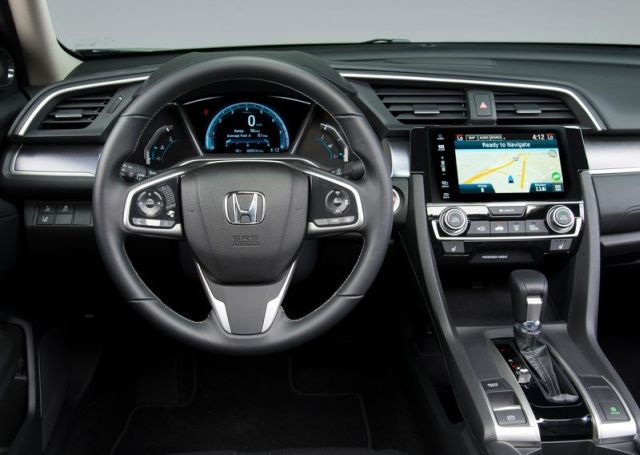 Honda Civic Sedan arka tasarım görünümü