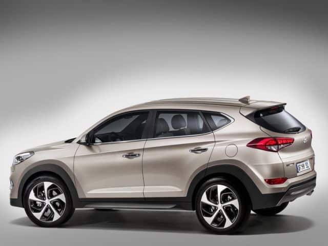 Hyundai Tucson arka yan görünümü