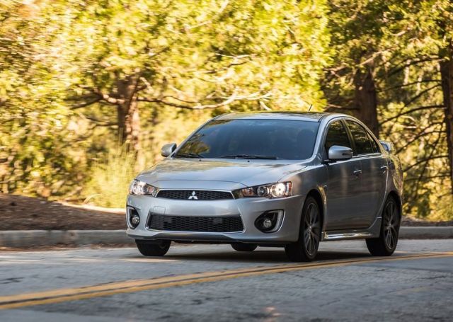 2016 Mitsubishi Lancer GT dış tasarım görseli 1
