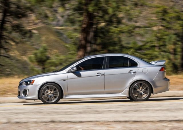 2016 Mitsubishi Lancer GT otomobil arşiv görseli