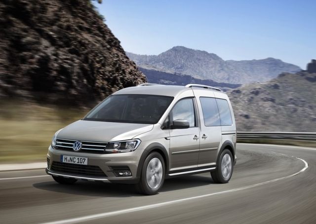 Volkswagen Caddy Alltrack ön ve yan görünüm