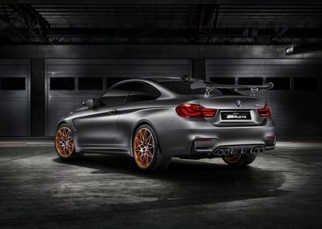 BMW M4 GTS konsepti Frozen Dark Grey Metallic gövde
