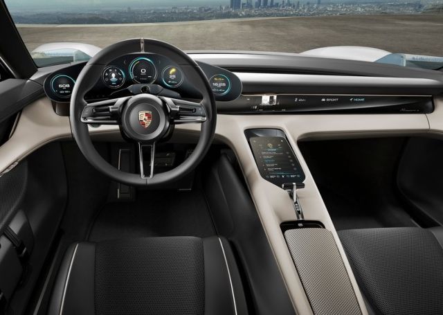Mission E konsept Porsche galeri karesi