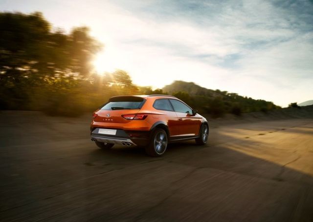 SEAT Leon Cross Sport konsept otomobil iç mekânı