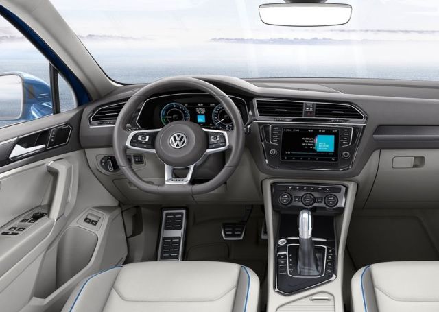 Tiguan GTE Concept gösterge ve kumanda detayları