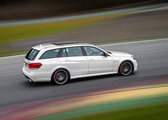 Mercedes E63 AMG Estate otomobil arşiv görseli