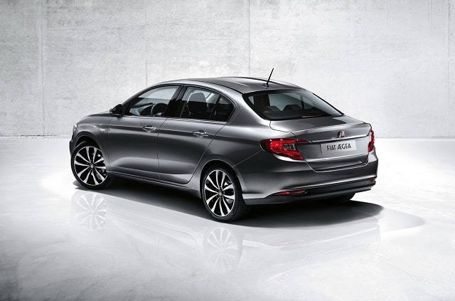 Fiat Egea sedan arka üç çeyrek görünümü