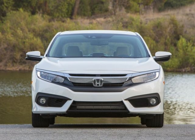 Honda Civic Sedan dış tasarım görünümü 4