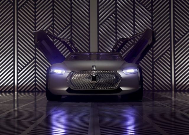 Renault Coupé C konsept otomobil ön üç çeyrek görünümü