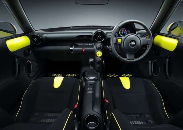 Toyota S-FR gösterge ve kokpit görünümü