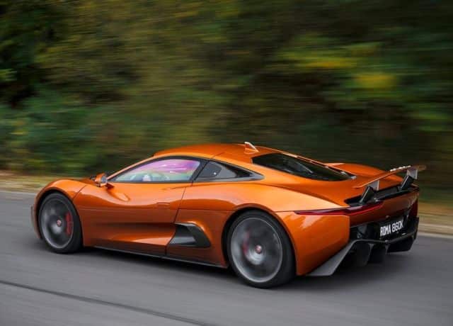 Jaguar C-X75 Spectre dublör otomobili arşiv görünümü