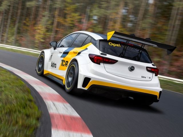 Astra TCR aerodinamik yarış paketi