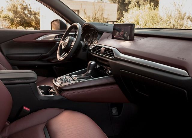 Mazda CX-9 kabin ve dış tasarım ayrıntıları