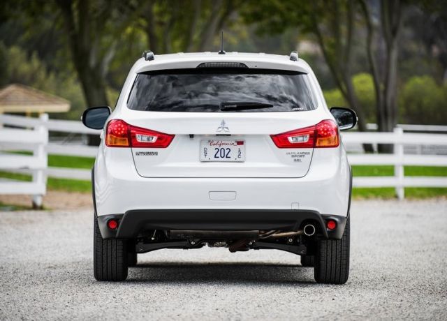 Mitsubishi Outlander Sport dış gövde ayrıntıları