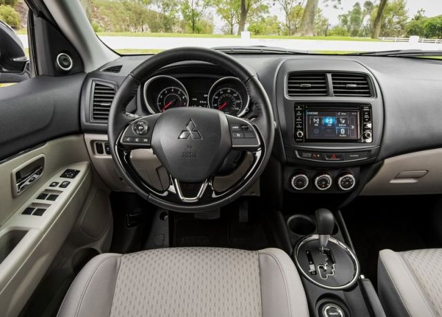 Mitsubishi Outlander Sport arka tasarım galerisi