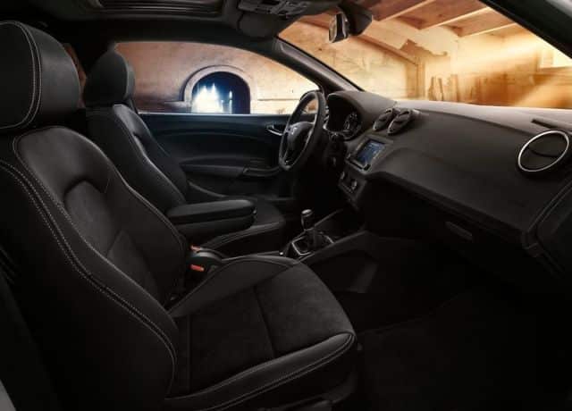 SEAT Ibiza Cupra iç mekan ayrıntısı