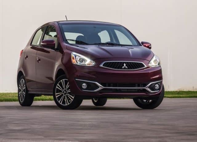 2017 Mitsubishi Mirage GT ön üç çeyrek görünümü