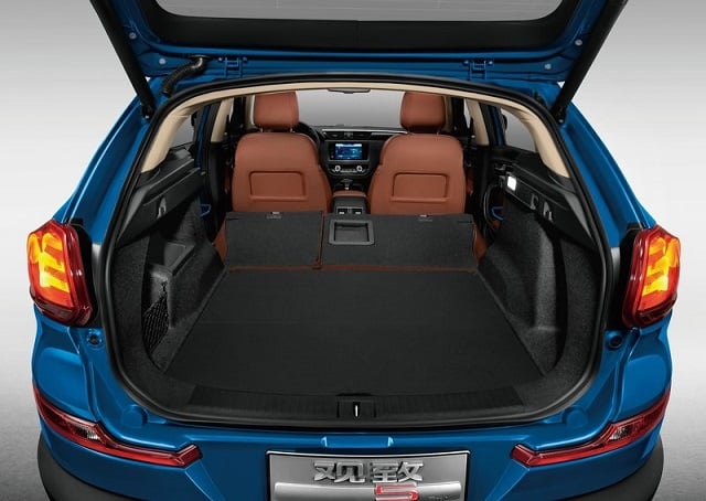 Qoros 5 arka tasarım görünümü