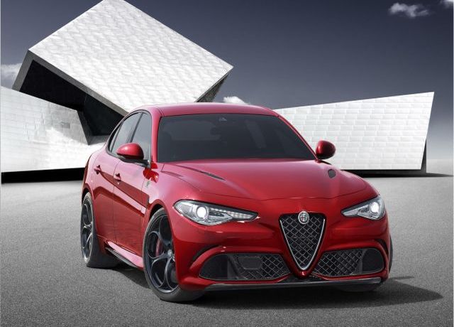 Giulia Quadrifoglio yan görünüm