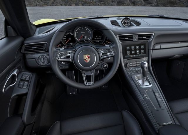 911 Turbo S 991.2 iç mekan