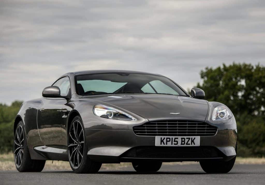 Aston Martin DB9 GT iç mekân
