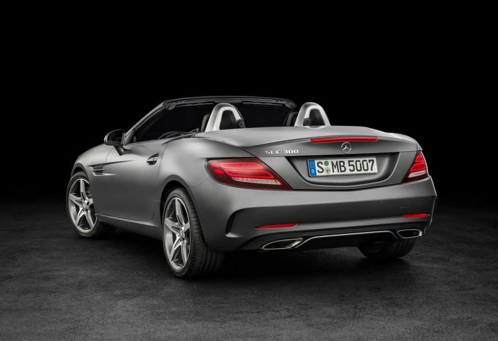 Mercedes-Benz SLC ön bölüm ve far tasarımı