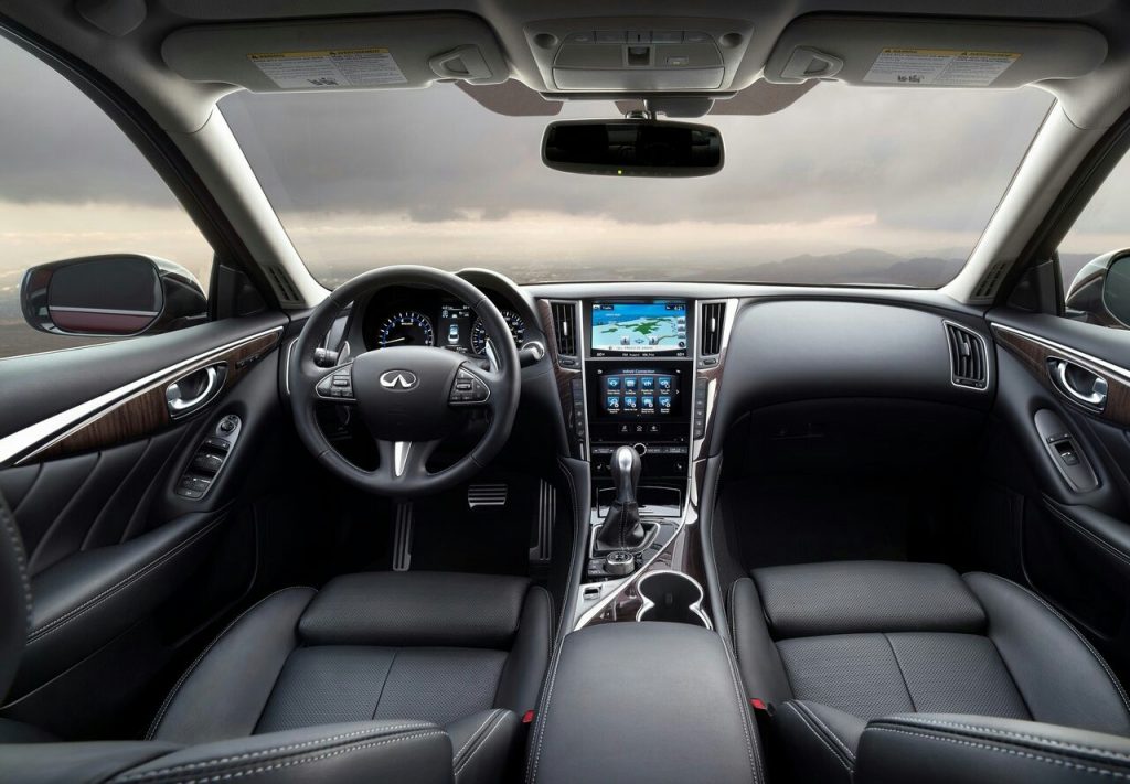 Infiniti Q50 arka tasarım detayı
