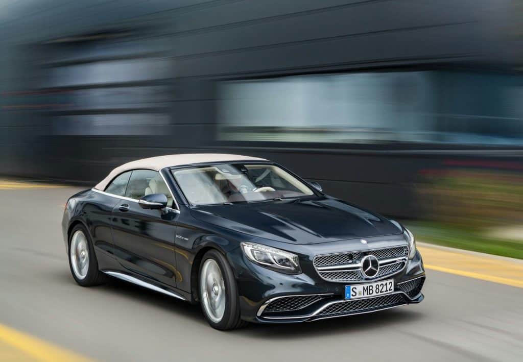 Mercedes-AMG S 65 Cabriolet önden hareket görünümü