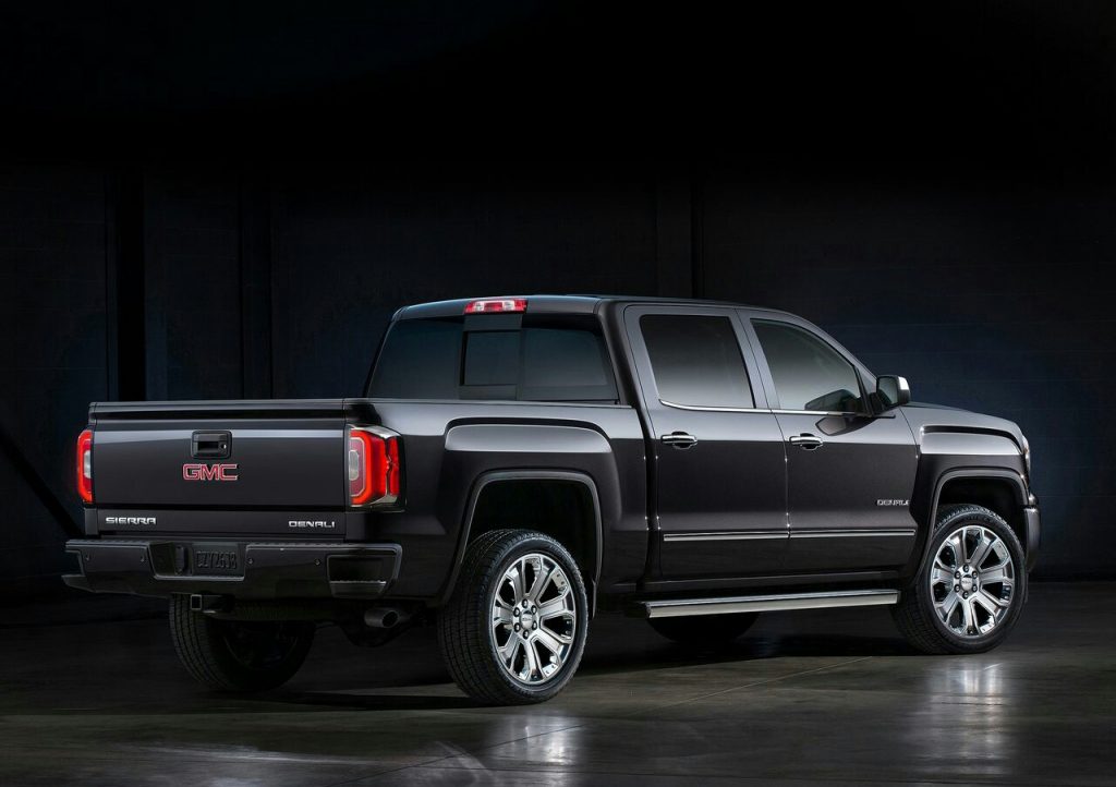 GMC Sierra Denali Ultimate arşiv görseli 5