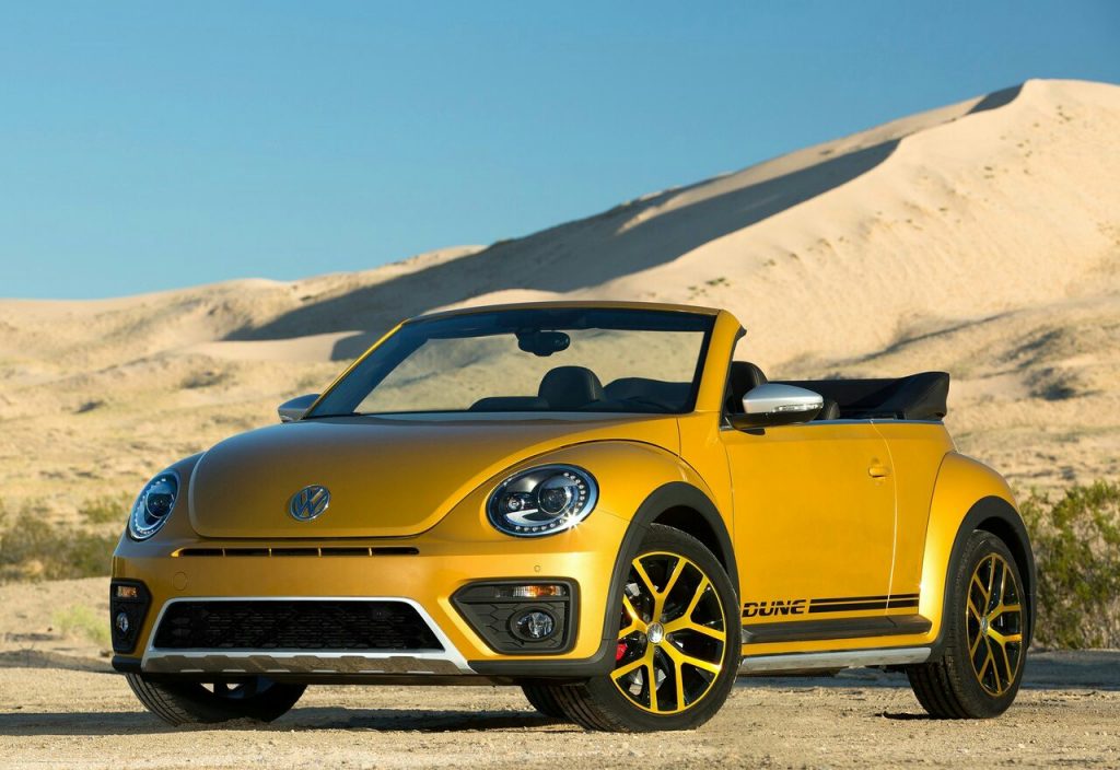 2016 Volkswagen Beetle Dune Cabriolet önden üç çeyrek görünüm