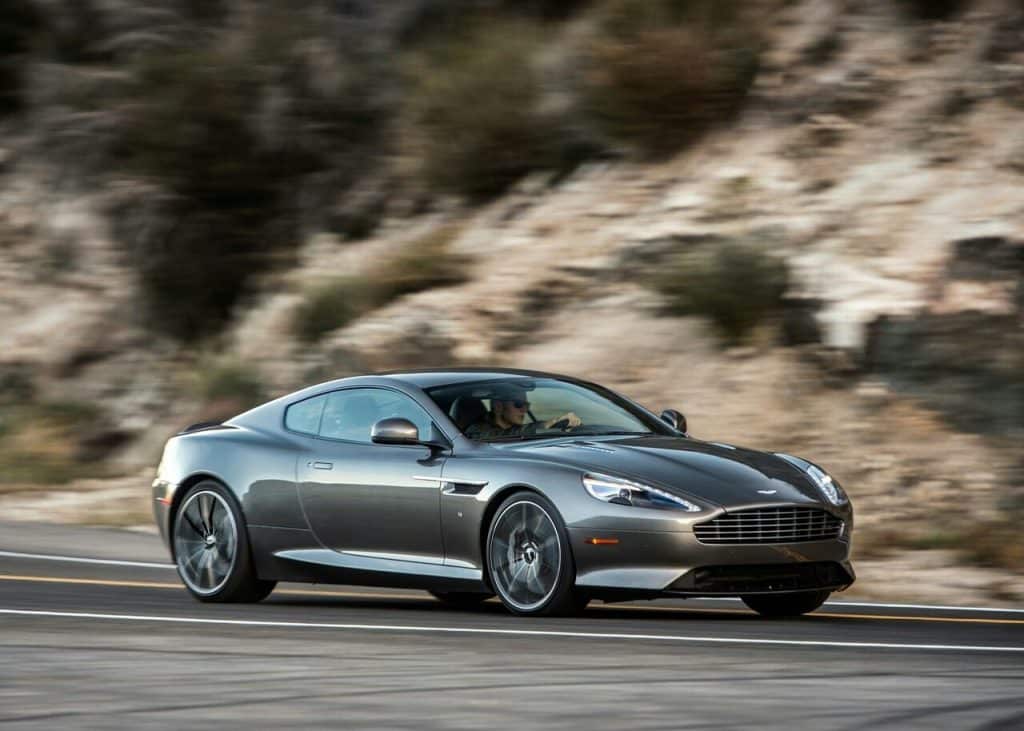 Aston Martin DB9 GT önden üç çeyrek görünüm