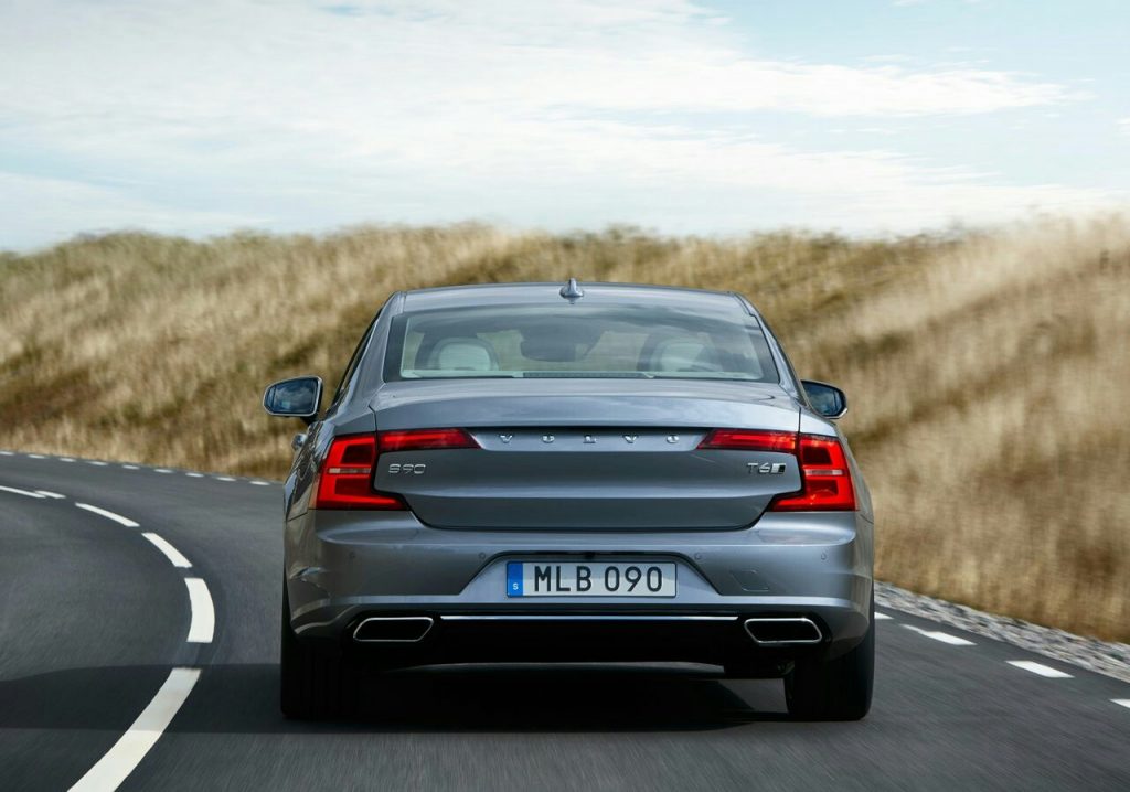 Volvo S90 ön bölüm tasarımı