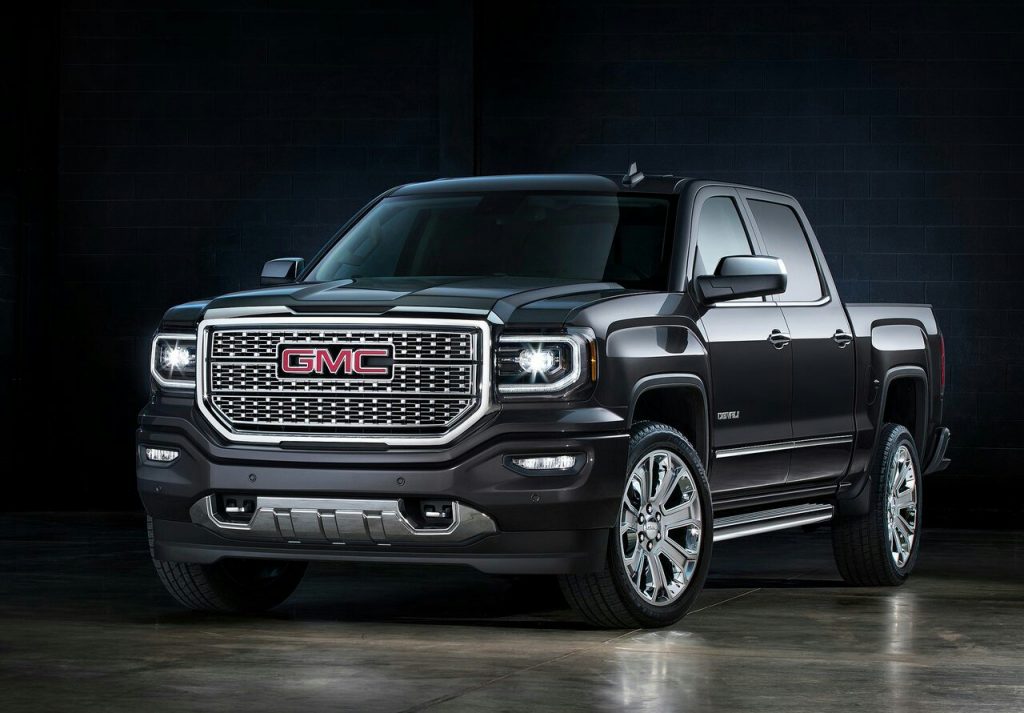 GMC Sierra Denali Ultimate arşiv görseli 4