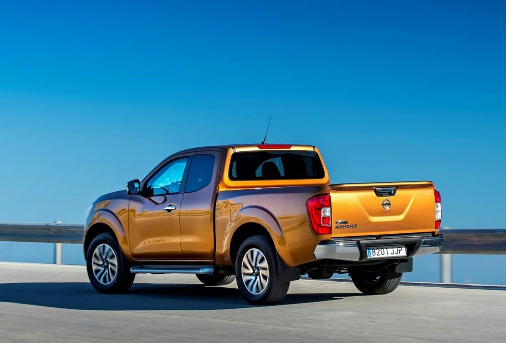 Nissan Navara NP300 King Cab arka görünüm