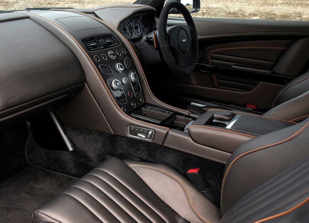 Aston Martin DB9 GT ön koltuklar