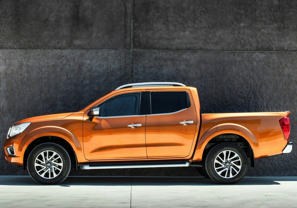 Nissan Navara NP300 Double Cab yan profil