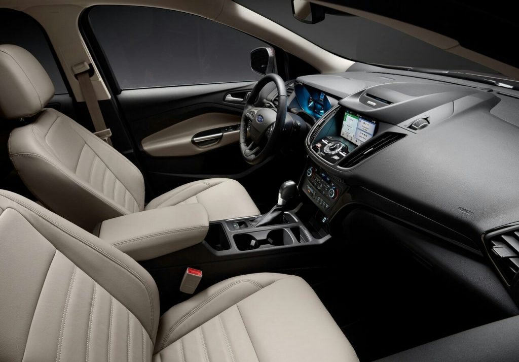 Ford Escape OopsCars arşiv görseli
