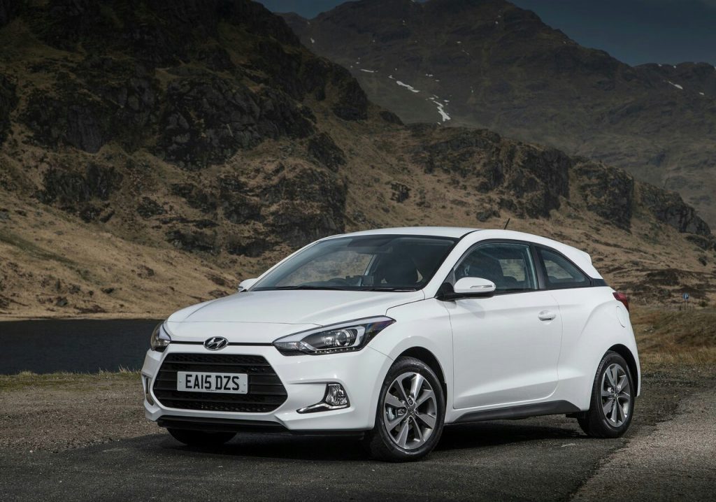 Hyundai i20 Coupe ön üç çeyrek dış görünümü