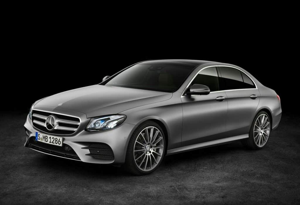 Mercedes-Benz E-Class W213 orta konsol görünümü