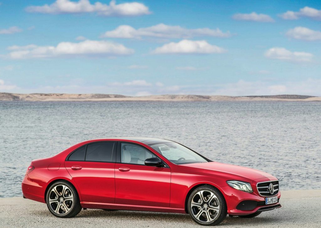 W213 Mercedes-Benz E-Class kabin görünümü