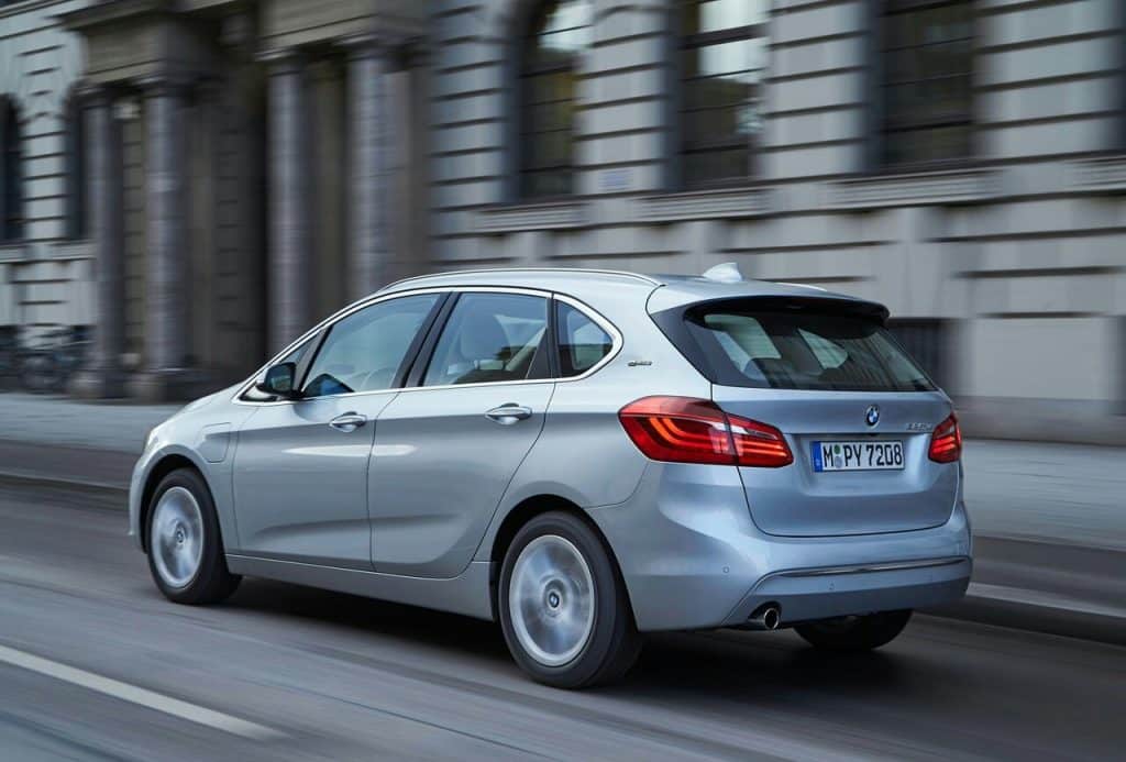 225xe Active Tourer otomobil görünümü