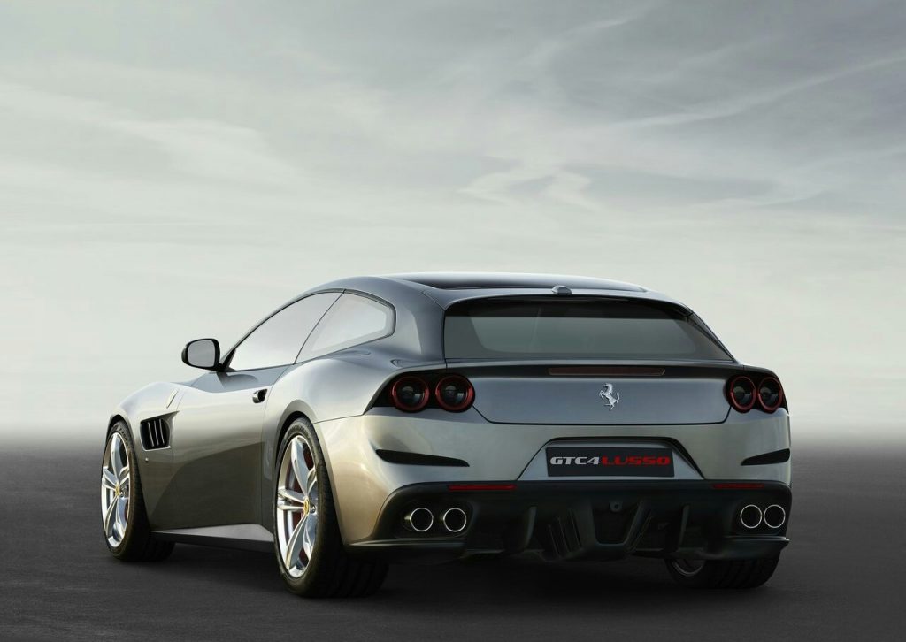 Ferrari GTC4Lusso arka tasarım görünümü